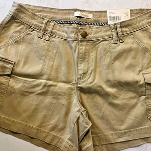 Natural Reflections Women's Cargo Shorts in Tan